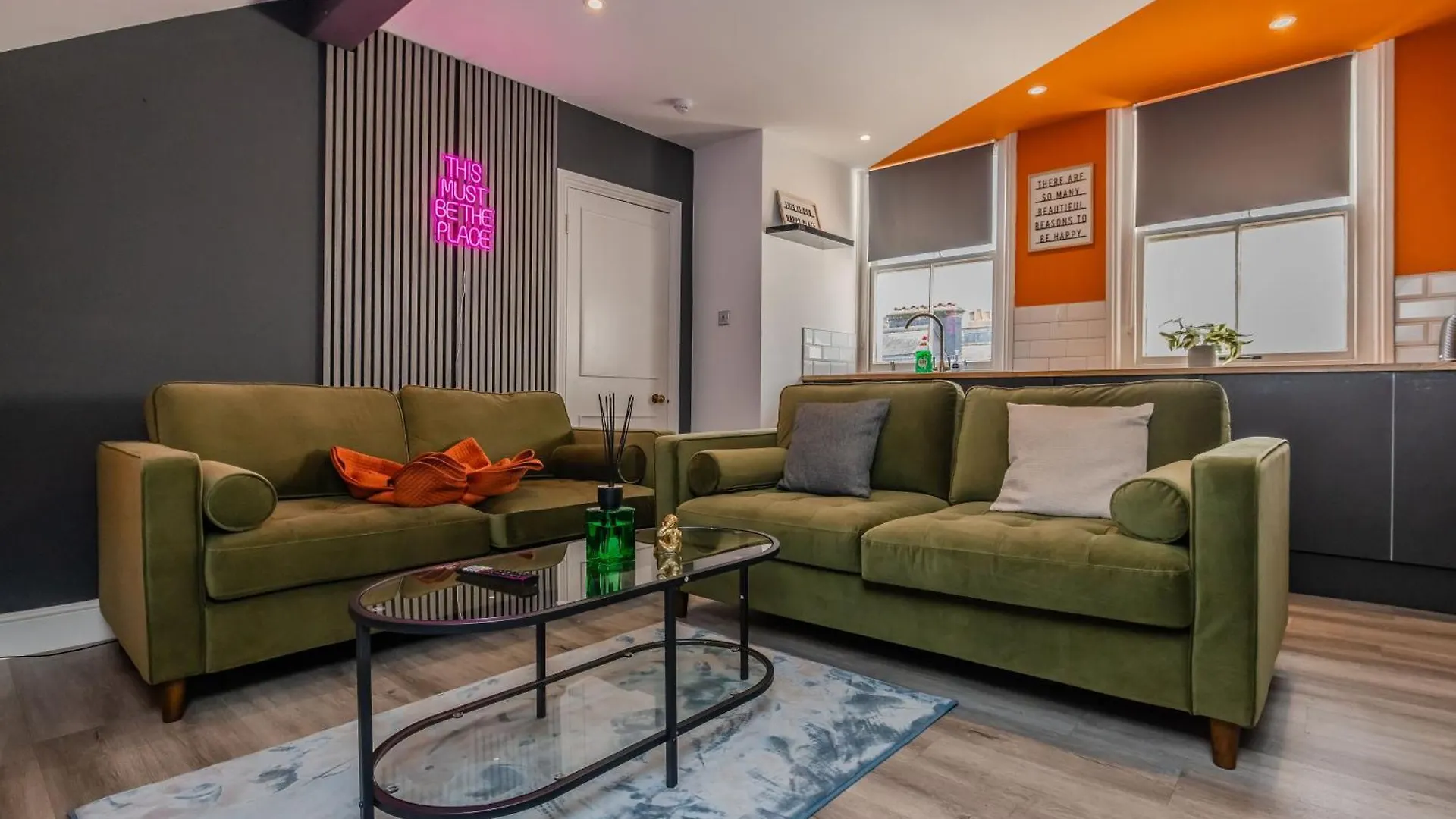 Modern 2-Bedroom Flat With Complimentary Parking Hove 0*,  Royaume-Uni